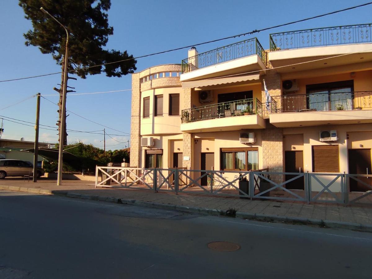 John'S Apartments Nea Michaniona Exterior photo